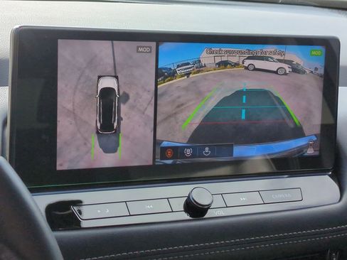 Used 2024 Nissan Rogue SL w/ SL Premium Package image 17