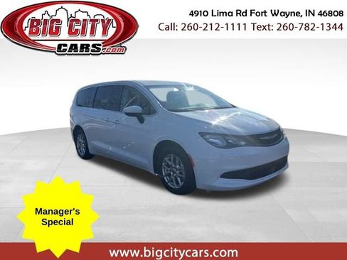 Used 2023 Chrysler Voyager LX FWD image 1