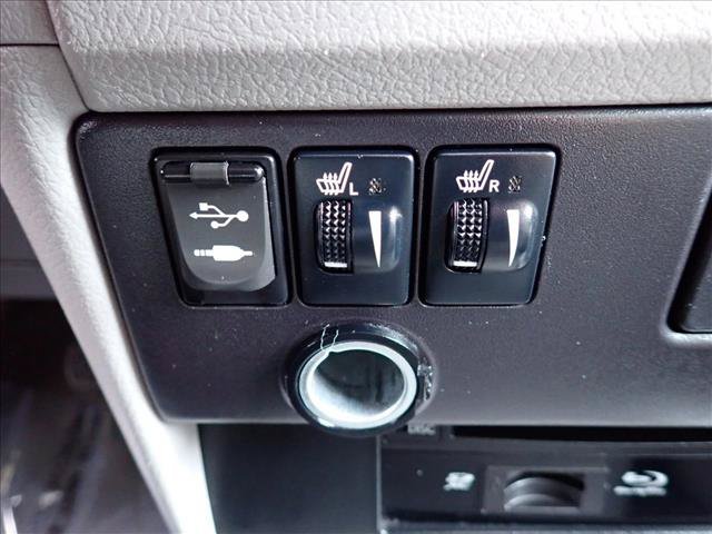 Used 2017 Toyota Sienna XLE Premium w/ Protection Package FWD image 20
