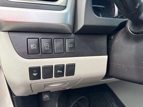 Used 2018 Toyota Highlander Limited AWD/4WD image 30