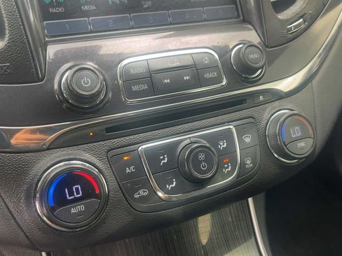 Used 2020 Chevrolet Impala Premier FWD image 21