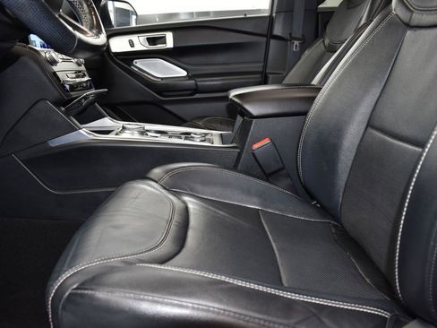 Used 2020 Ford Explorer ST w/ Premium Technology Package image 13