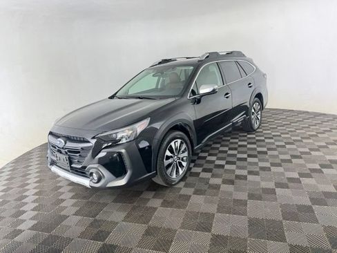 Used 2023 Subaru Outback Touring w/ Tech Package 3 AWD/4WD image 3