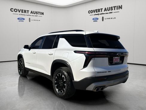 Used 2025 Chevrolet Traverse Z71 w/ Driver Confidence Package image 3