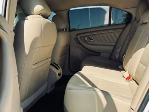 Used 2013 Ford Taurus SEL image 14