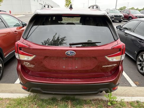 Certified 2024 Subaru Forester Premium AWD/4WD image 5