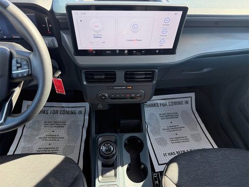 Used 2025 Ford Maverick XL image 11