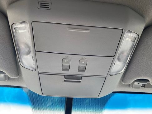 Used 2012 Toyota Sequoia Platinum AWD/4WD image 22