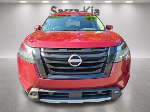 Used 2023 Nissan Pathfinder SL w/ Lighting Package (N92) AWD/4WD image 2