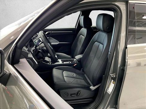 Used 2024 Audi Q3 2.0T Premium w/ Convenience Package AWD/4WD image 27