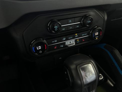Used 2021 Ford Bronco Black Diamond w/ Sasquatch Package AWD/4WD image 15