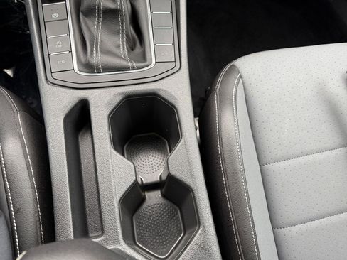 Used 2025 Volkswagen Jetta SE image 40