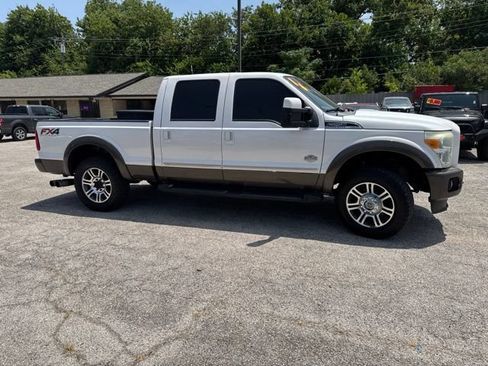 Used 2016 Ford F250 King Ranch w/ FX4 Off-Road Package AWD/4WD image 9