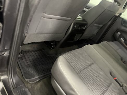 Used 2018 GMC Yukon SLE w/ SLE Value Package image 17