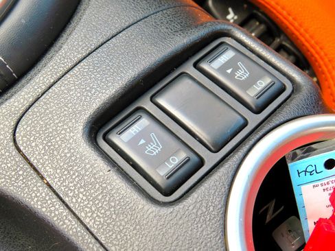 Used 2016 Nissan 370Z Touring image 27