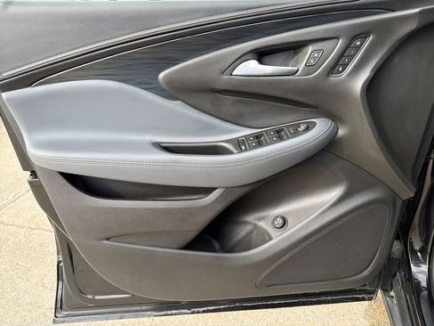 Used 2020 Buick Envision Essence image 12