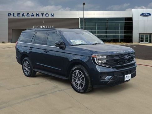New 2025 Ford Expedition Active RWD image 7