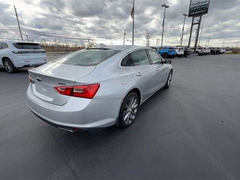 Used 2017 Chevrolet Malibu Premier w/ Premier Sun and Wheel Package image 8