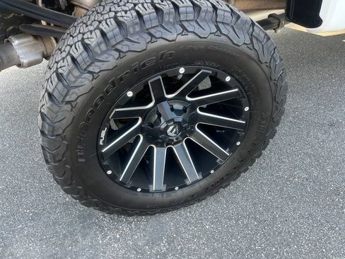 Used 2020 Ford F250 Limited AWD/4WD image 17