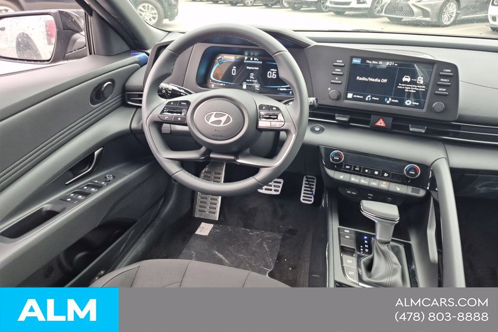 Used 2026 Hyundai Elantra Sport FWD image 23
