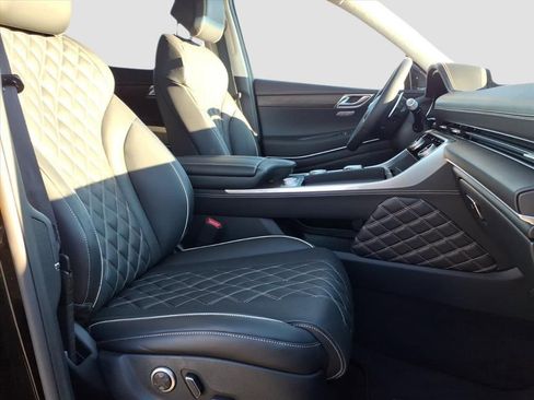 Used 2024 Genesis GV80 3.5T w/ Prestige Package image 10