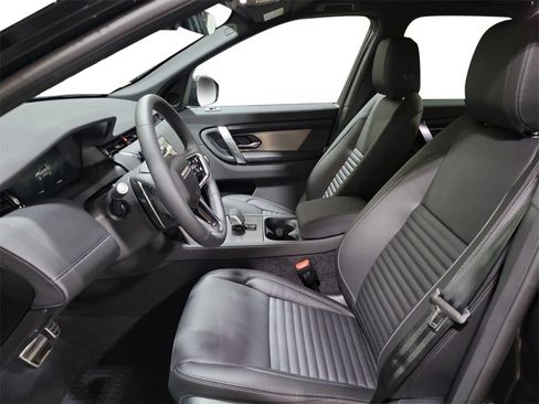 New 2025 Land Rover Discovery Sport Dynamic SE AWD/4WD image 13