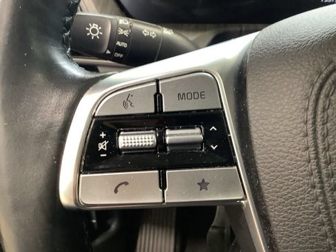 Used 2024 Kia Telluride EX w/ EX Captain's Chair Package AWD/4WD image 11
