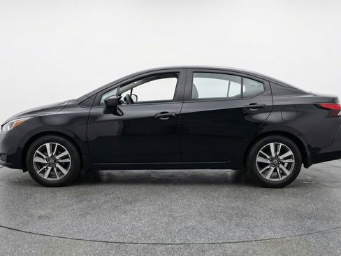 Used 2025 Nissan Versa SV image 5