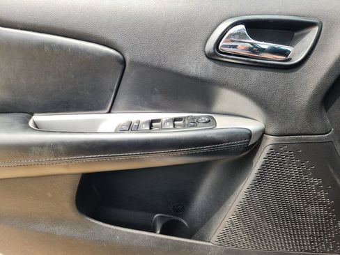 Used 2013 Dodge Journey SXT w/ Flexible Seating Group FWD image 22