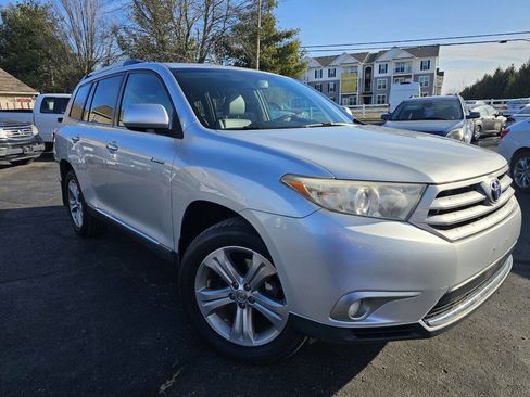 Used 2013 Toyota Highlander Limited image 4