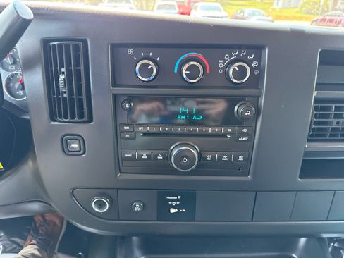 Used 2012 Chevrolet Express 2500 LS RWD image 20