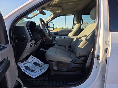 Used 2019 Ford F150 XLT w/ Trailer Tow Package image 7