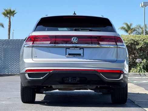 Used 2024 Volkswagen Atlas Cross Sport SE FWD image 5