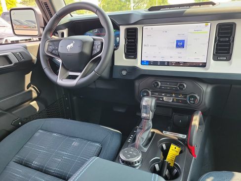 New 2026 Ford Bronco Heritage Edition AWD/4WD image 13