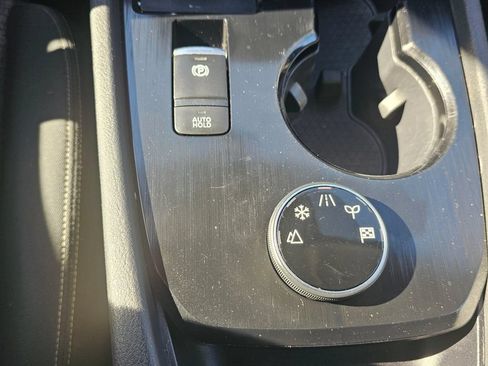 Used 2021 Nissan Rogue SV AWD/4WD image 32