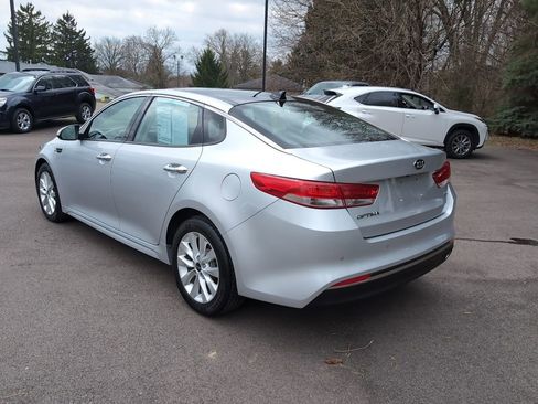Used 2018 Kia Optima EX w/ Premium Package FWD image 9