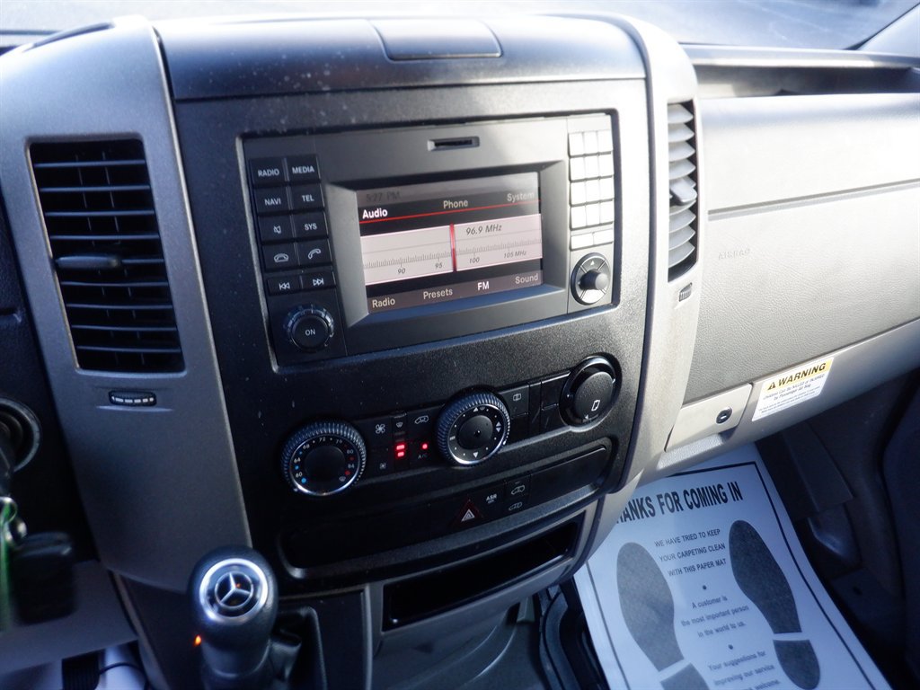 Used 2018 Mercedes-Benz Sprinter 2500 image 13