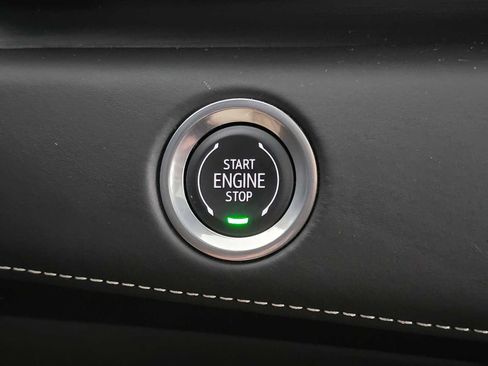 Certified 2024 Cadillac Escalade ESV Premium Luxury Platinum AWD/4WD image 40