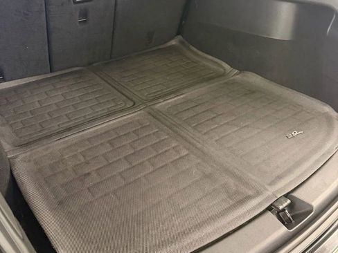 Used 2020 Tesla Model Y Long Range image 12