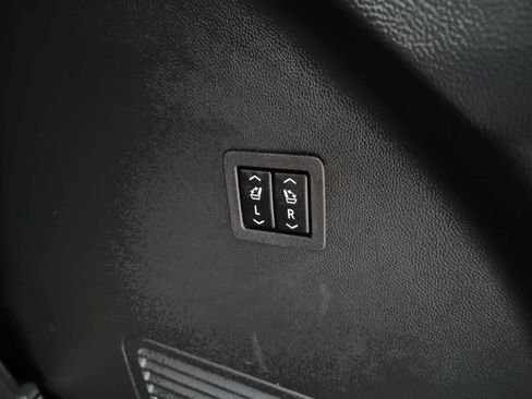 Certified 2022 Buick Enclave Avenir w/ Avenir Technology Package image 12