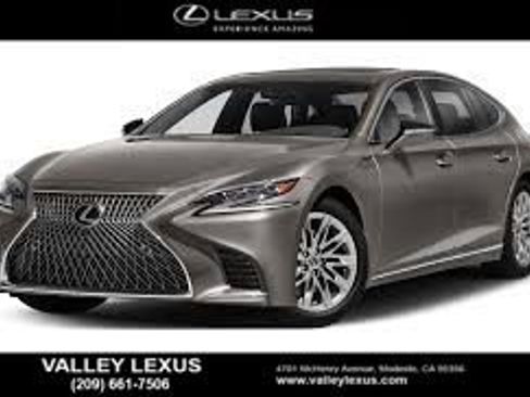 Used 2018 Lexus LS 500 w/ Interior Upgrade Package RWD image 9