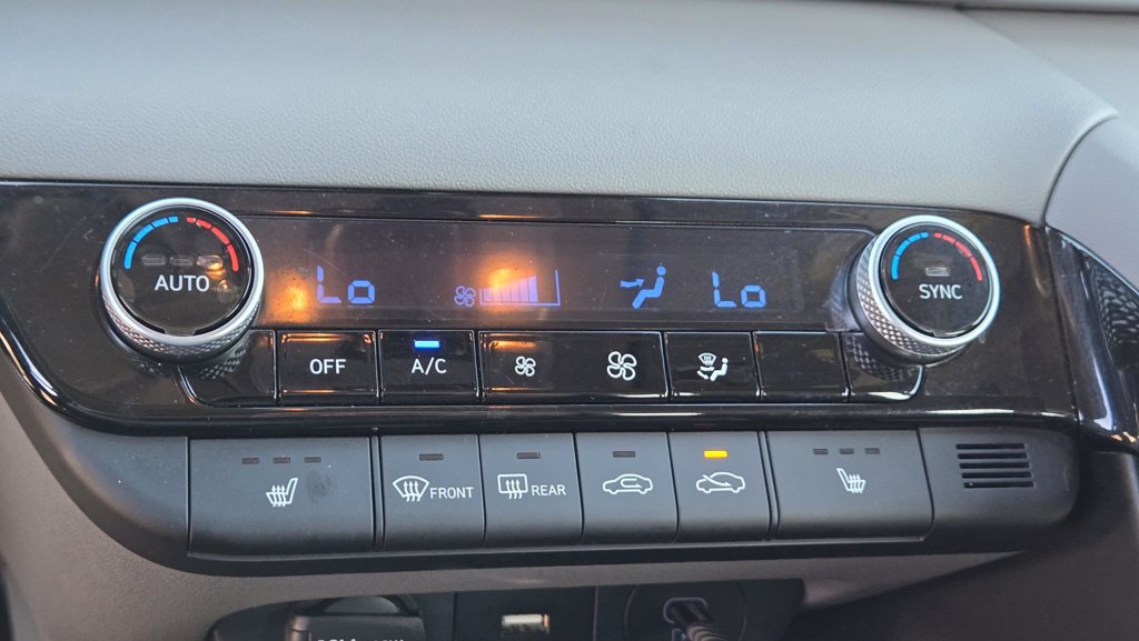 Used 2026 Hyundai Elantra SEL Sport Premium FWD image 22