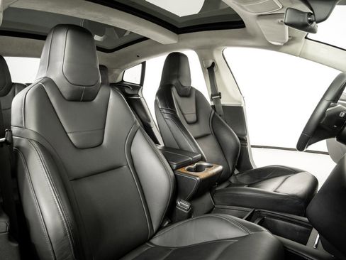 Used 2016 Tesla Model S AWD image 21