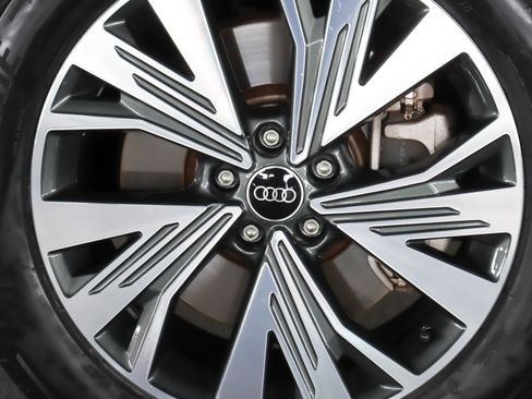 Used 2023 Audi Q4 e-tron Premium w/ Premium Plus RWD image 5