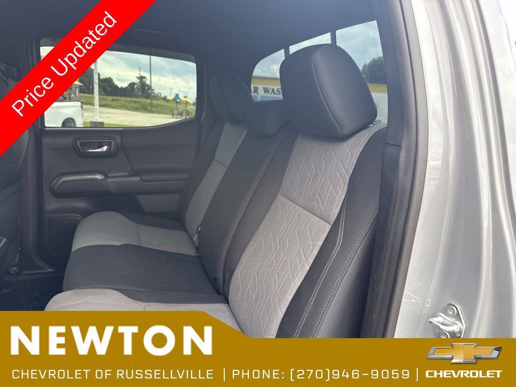 Used 2021 Toyota Tacoma TRD Sport AWD/4WD image 17