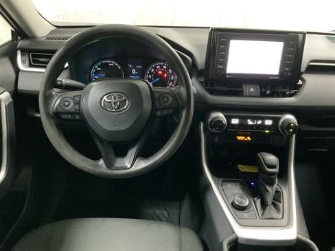 Used 2022 Toyota RAV4 XLE AWD/4WD image 19