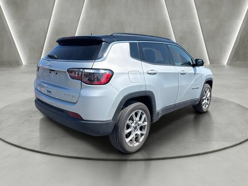 Used 2025 Jeep Compass Limited AWD/4WD image 7