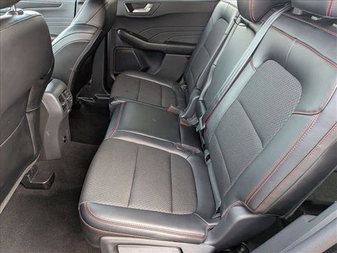 Used 2025 Ford Escape ST-Line image 17