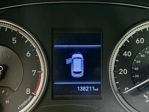 Used 2019 Hyundai Santa Fe SE FWD image 18