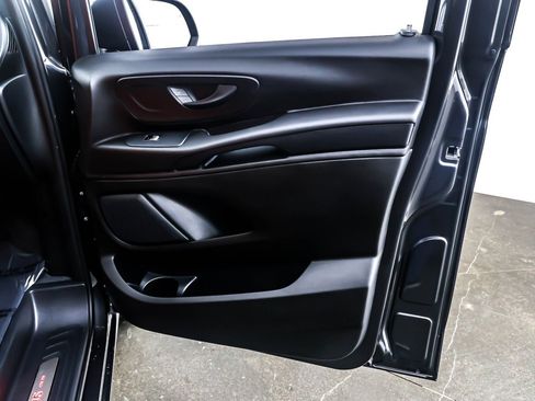 Used 2023 Mercedes-Benz Metris Passenger image 24